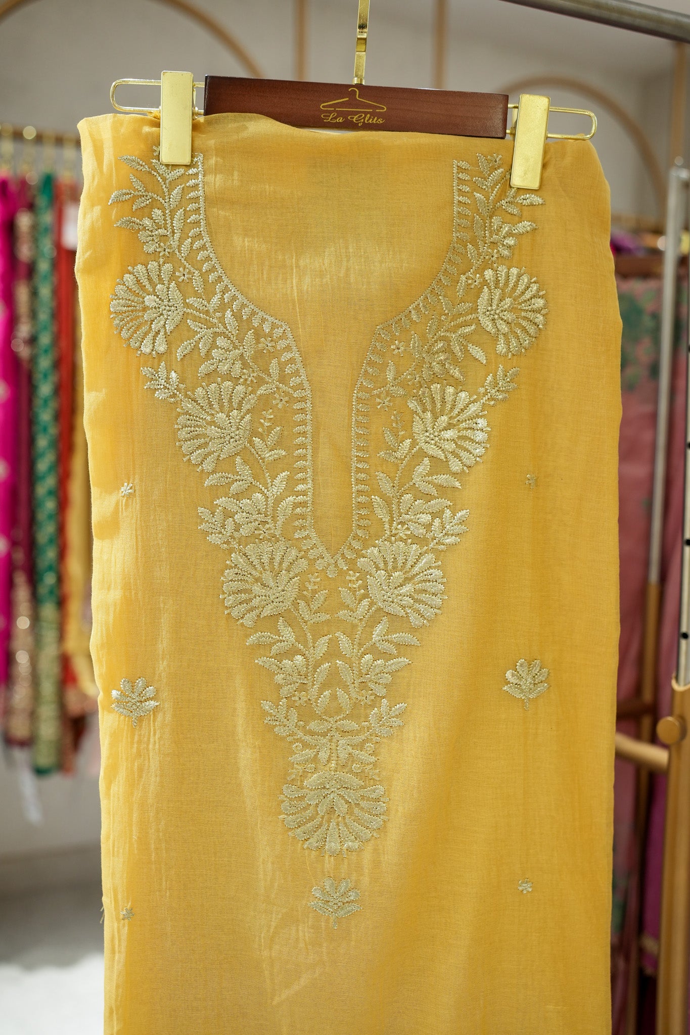 Laila Gotta Detailing Unstitched Suit Set