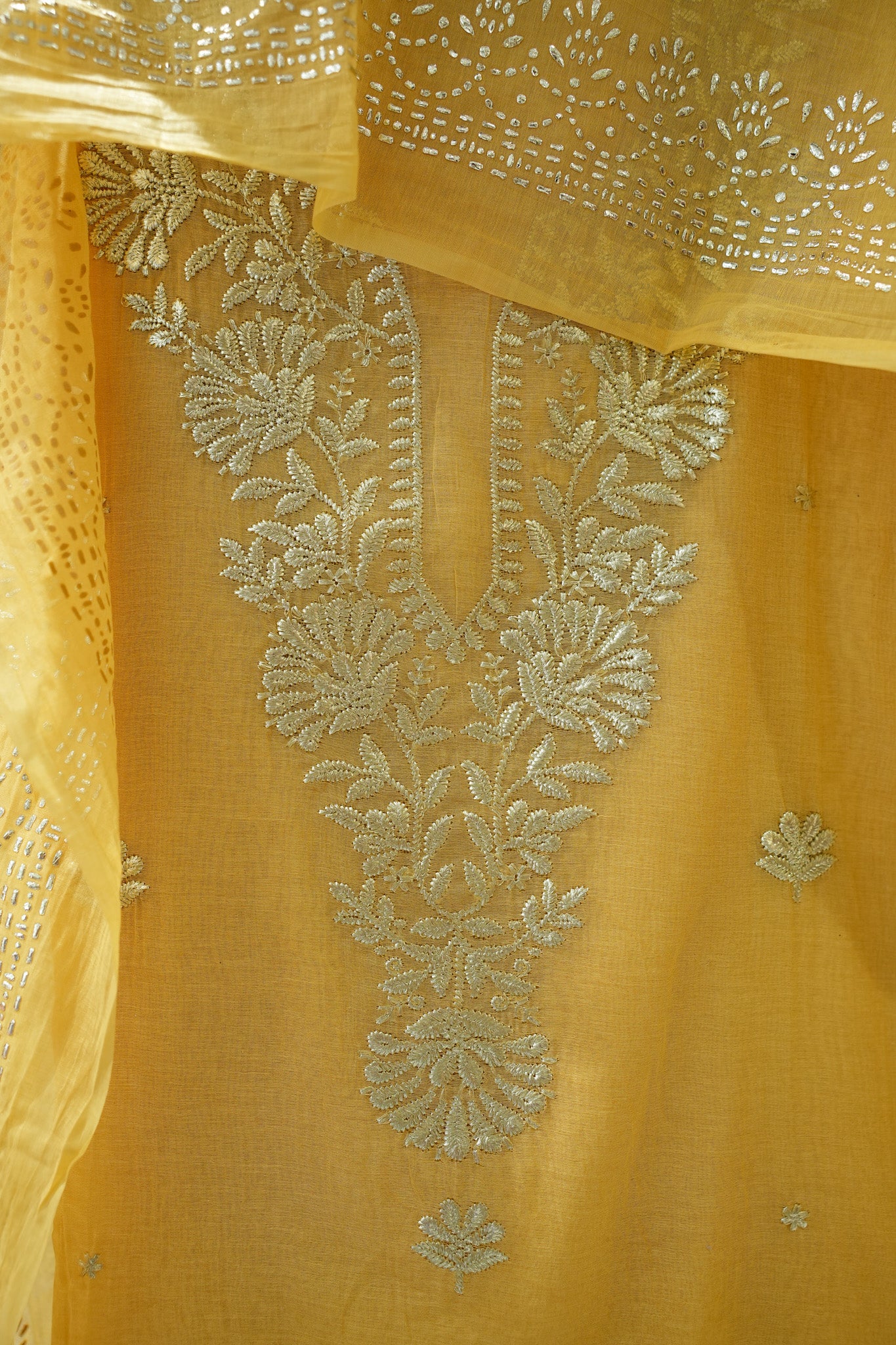 Laila Gotta Detailing Unstitched Suit Set