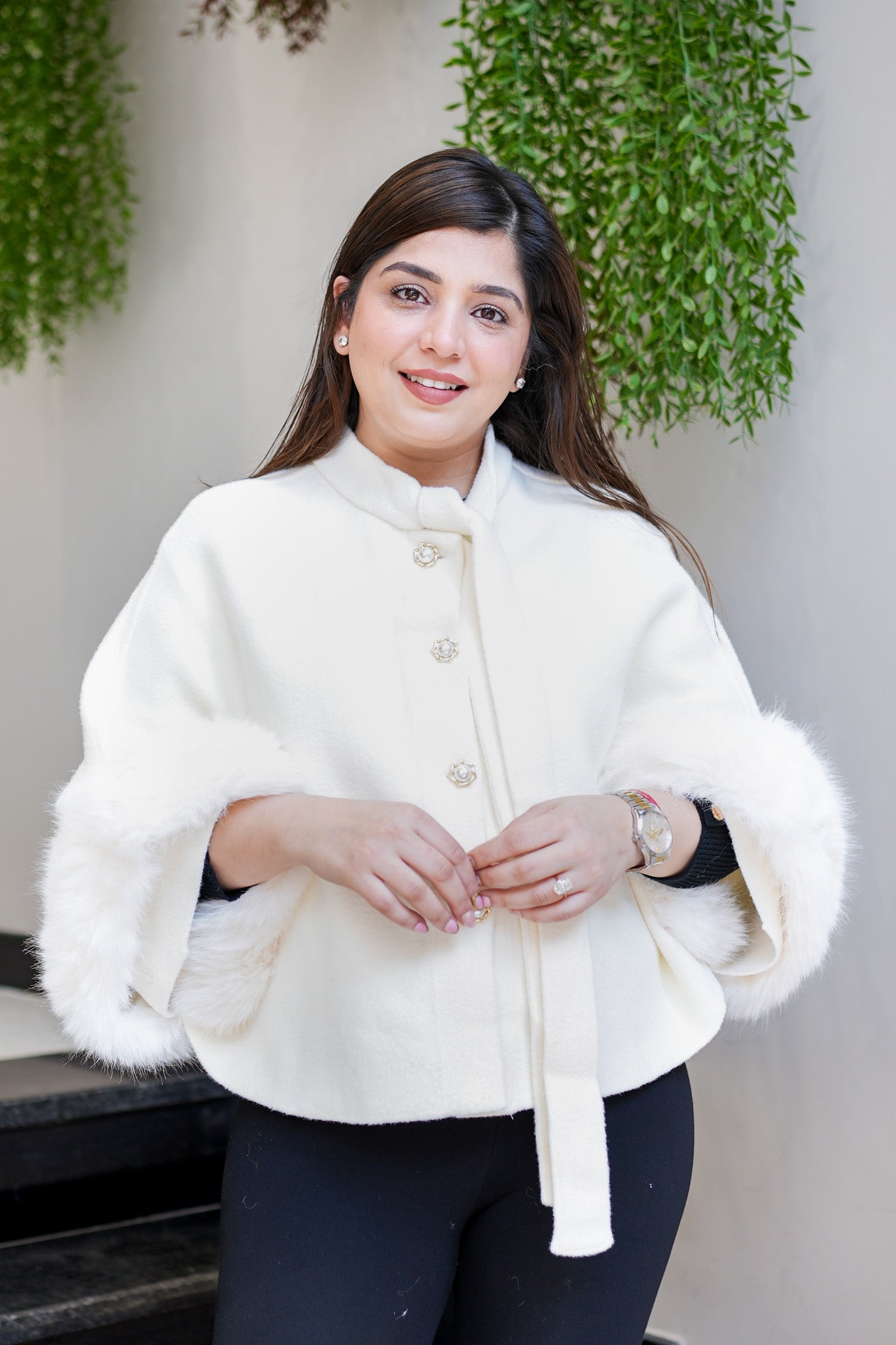 Eska White Furr Detailing Cape