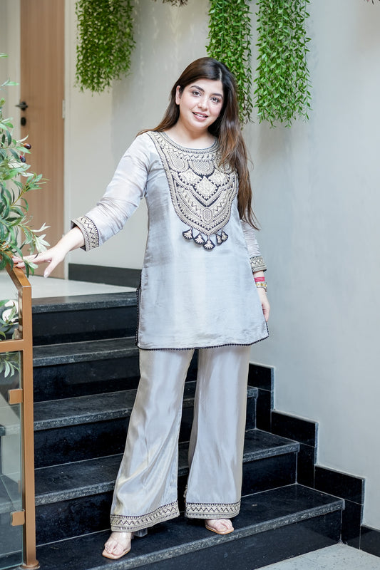 Vridahna Grey Silk Cord Set