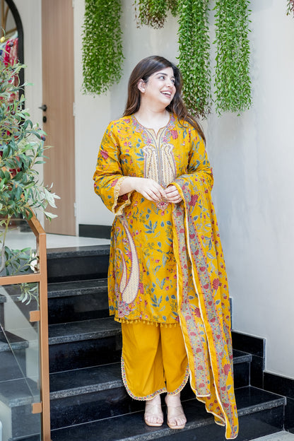 Mahnoor Cutwork Cotton Suit Set