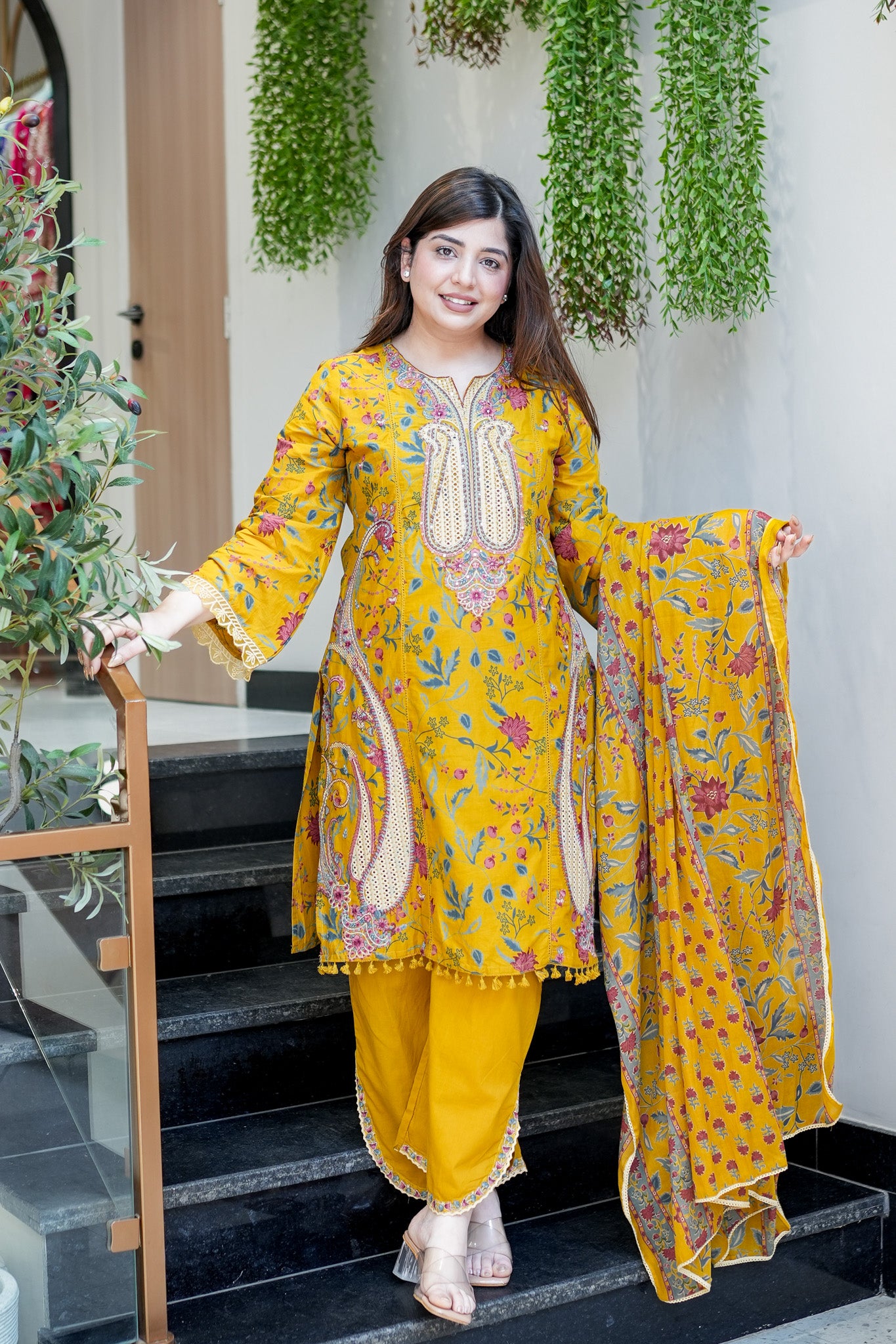 Mahnoor Cutwork Cotton Suit Set