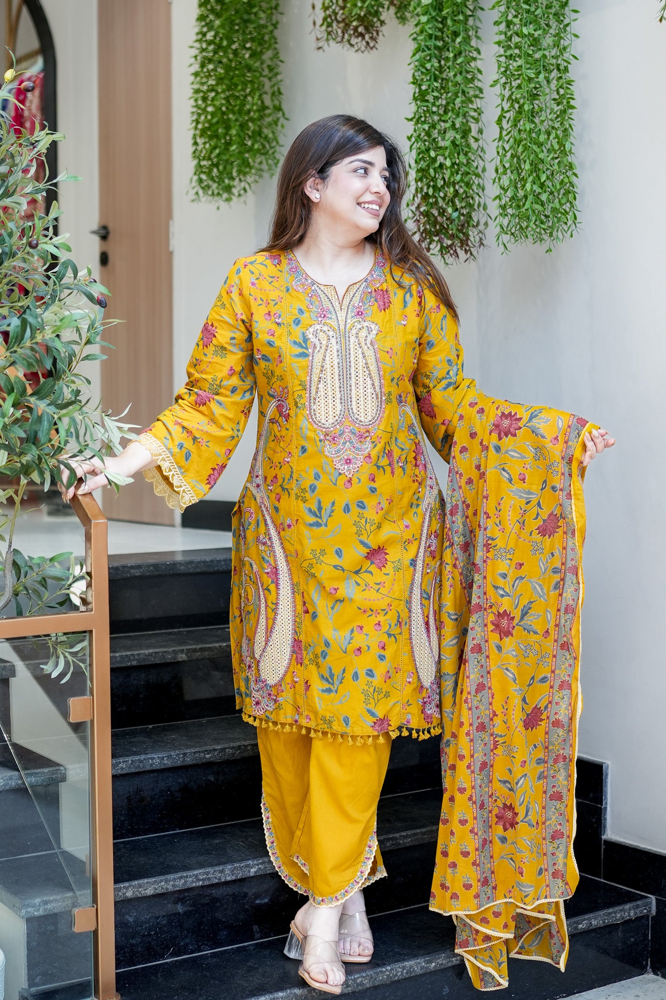 Mahnoor Cutwork Cotton Suit Set