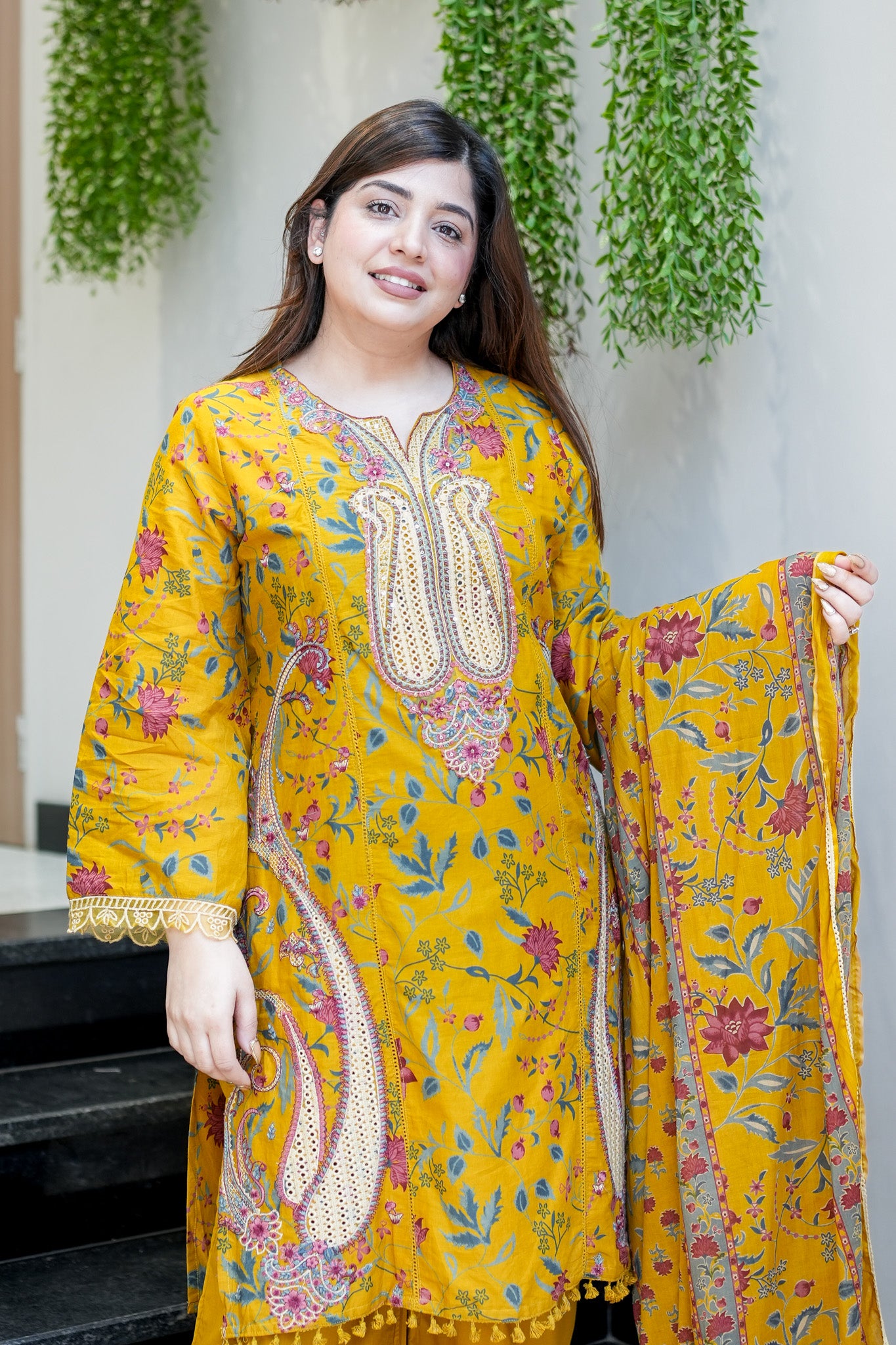 Mahnoor Cutwork Cotton Suit Set