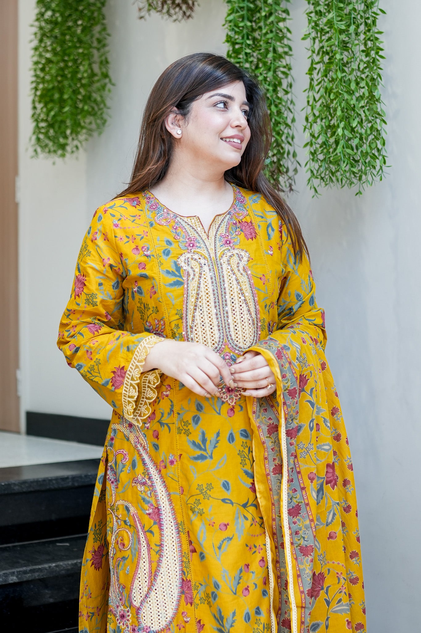 Mahnoor Cutwork Cotton Suit Set