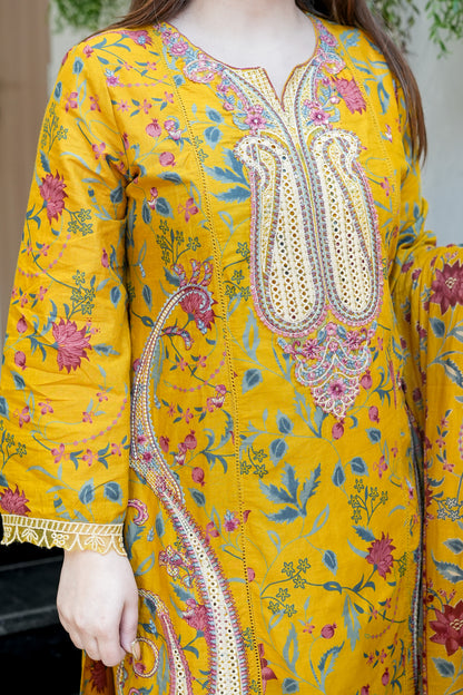 Mahnoor Cutwork Cotton Suit Set