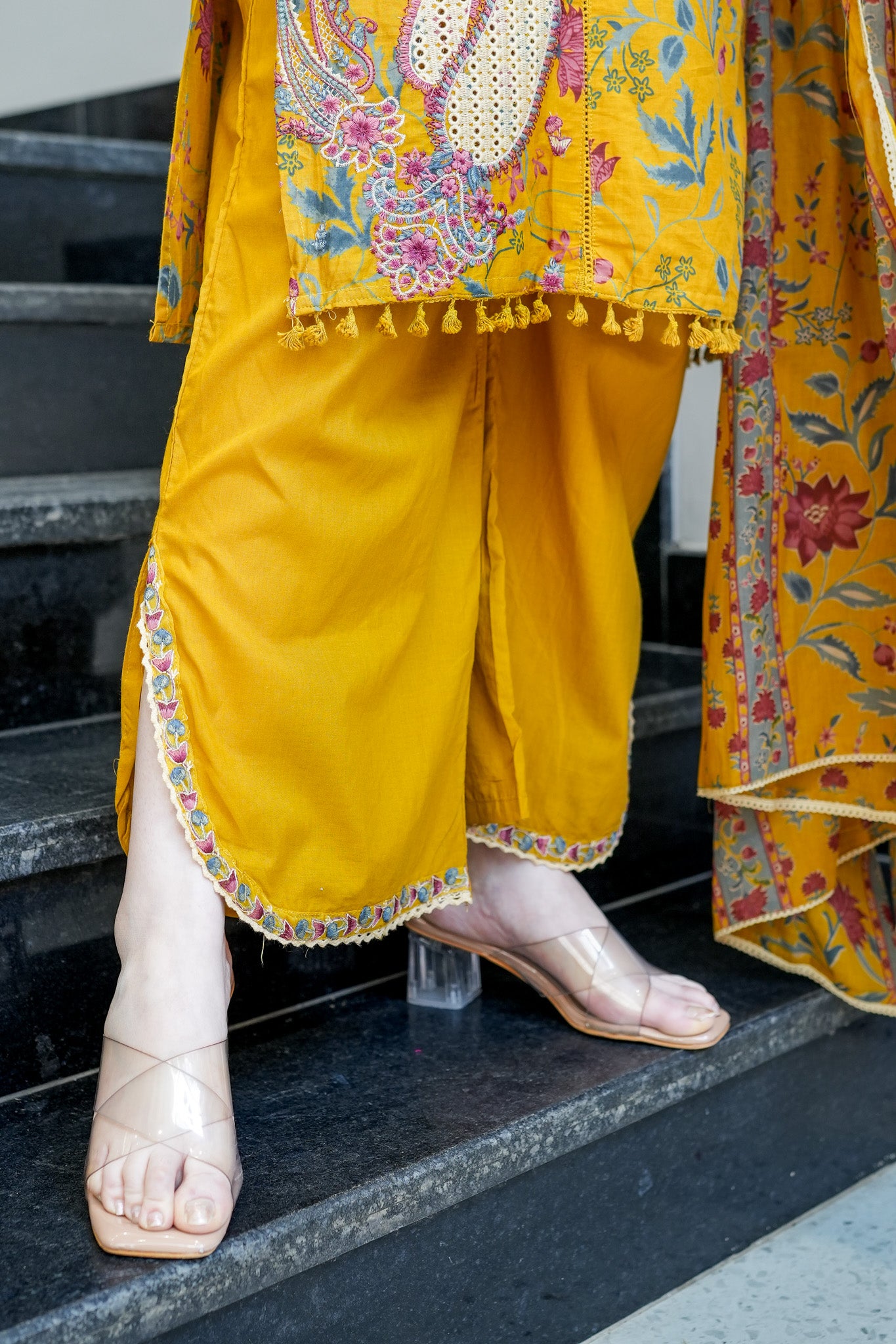 Mahnoor Cutwork Cotton Suit Set