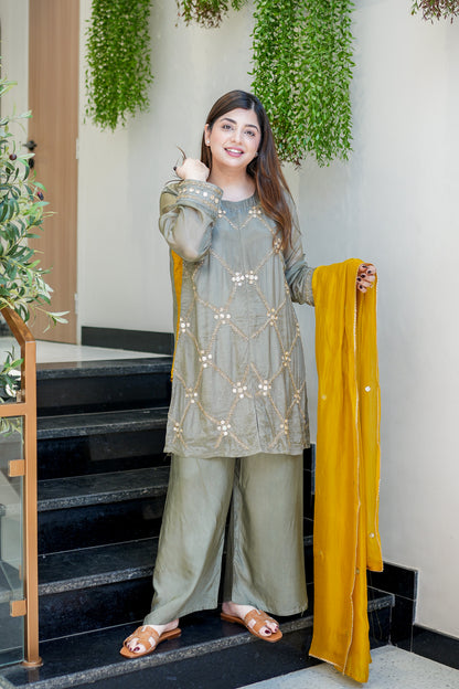 Faneera Embroidered Suit Set