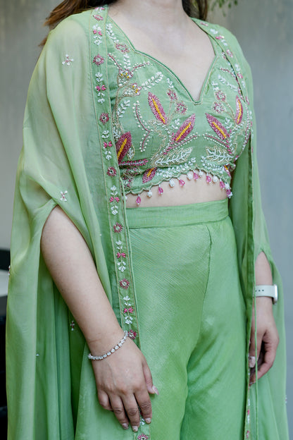 Mohe Embroidered Cape Style Outfit