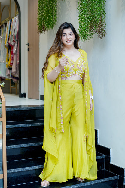 Mohe Embroidered Cape Style Outfit