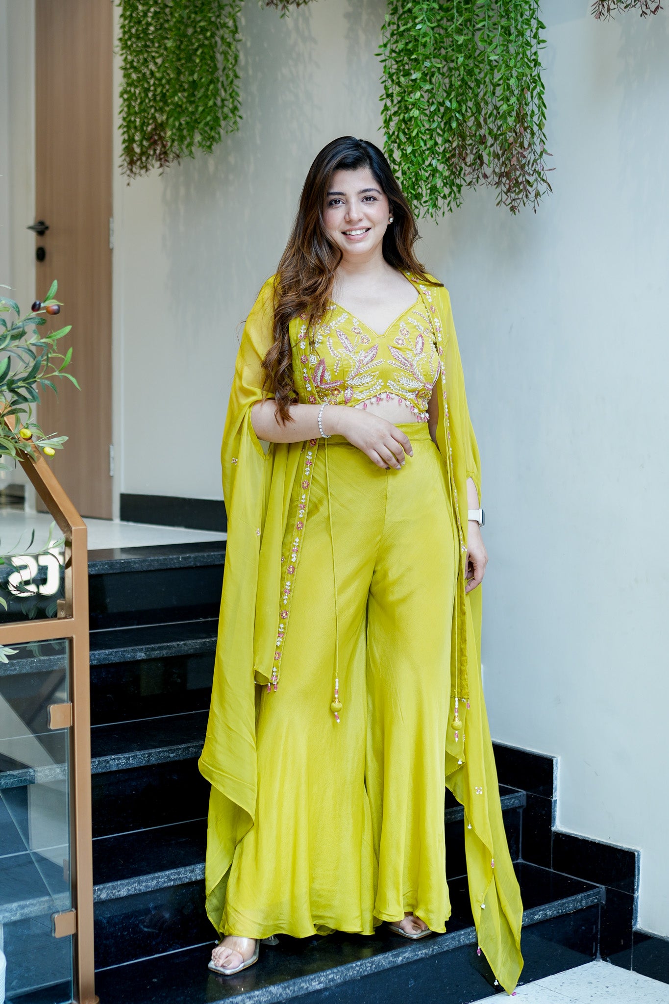 Mohe Embroidered Cape Style Outfit