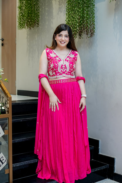 Masaya Hand Embroidered Cape Set
