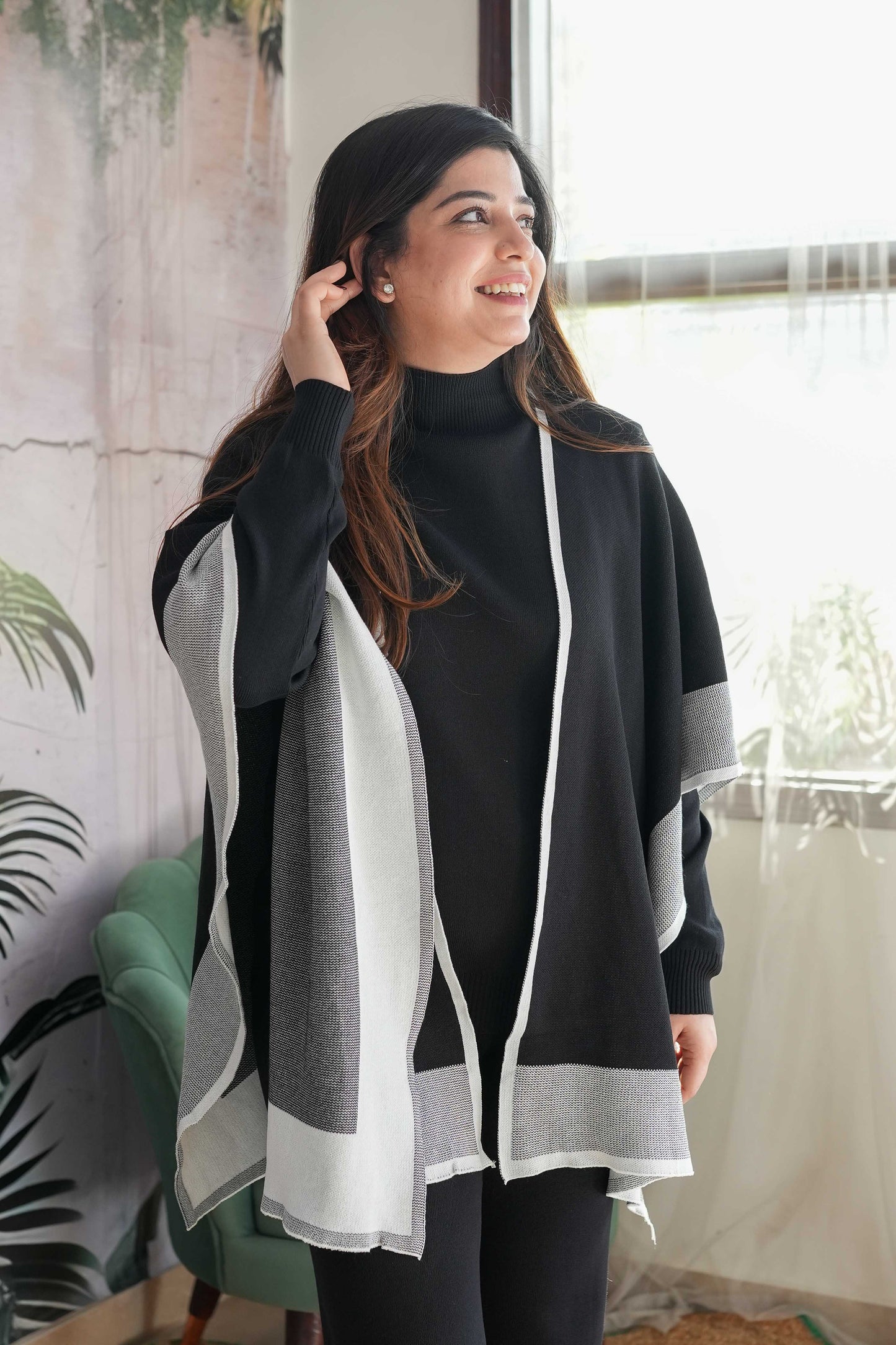 sally Knitted Cordset With Cape