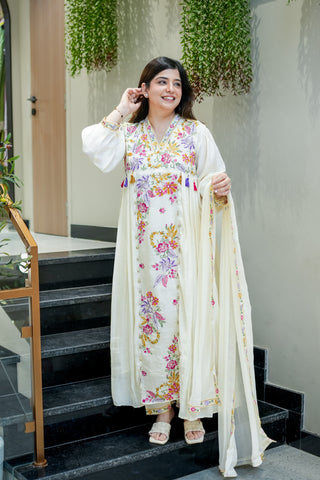 Kimaya Floral Detailing Suit Set