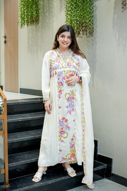 Kimaya Floral Detailing Suit Set