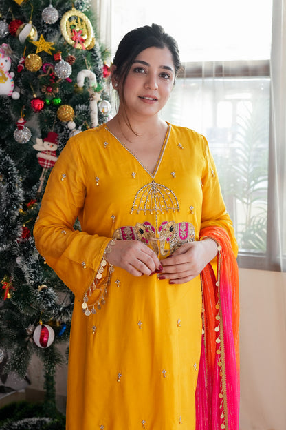 Inayat Yellow Suit With Pink Dupatta