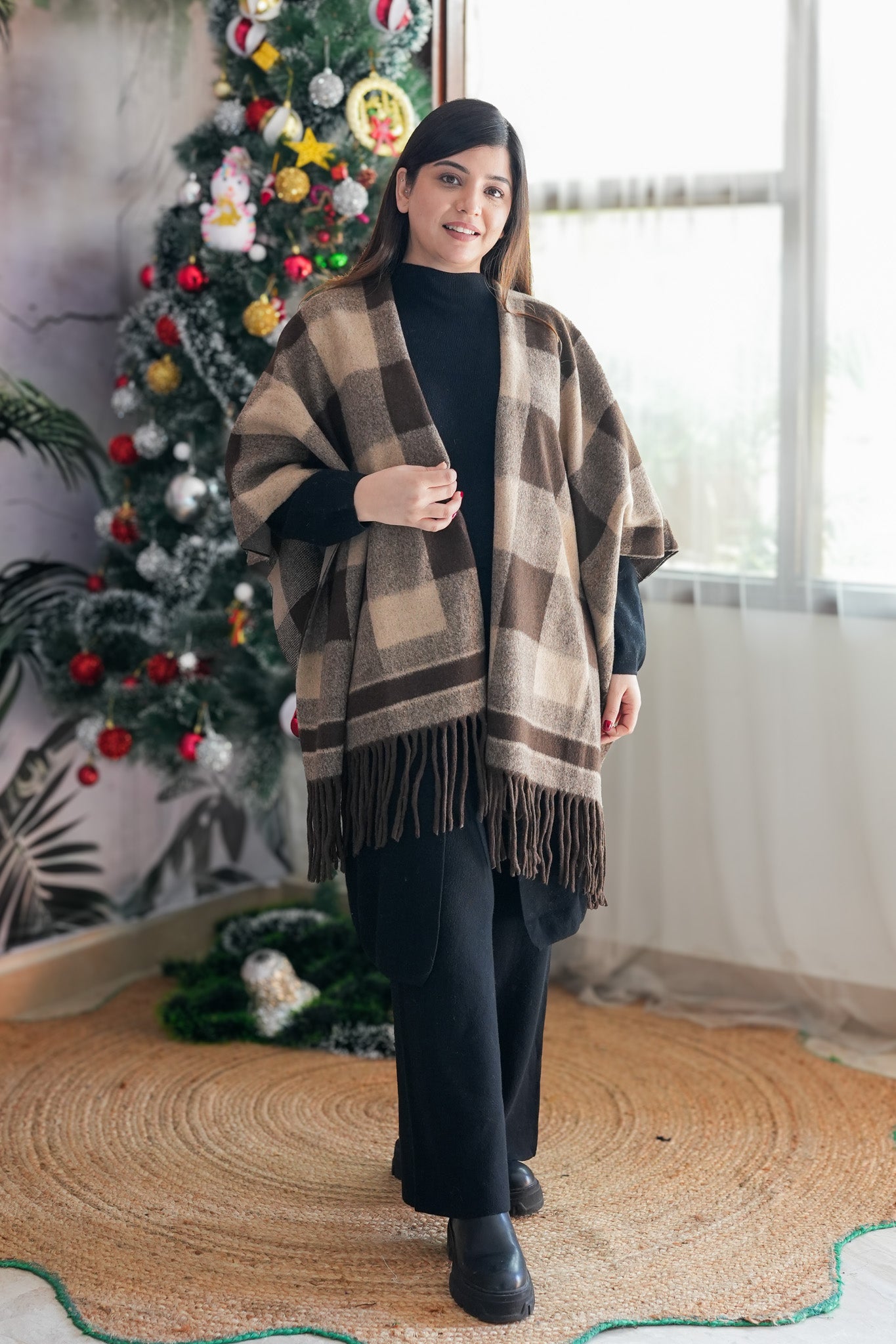 solie Premium Woollen Cape