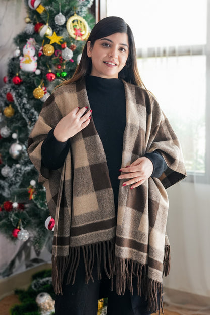 solie Premium Woollen Cape