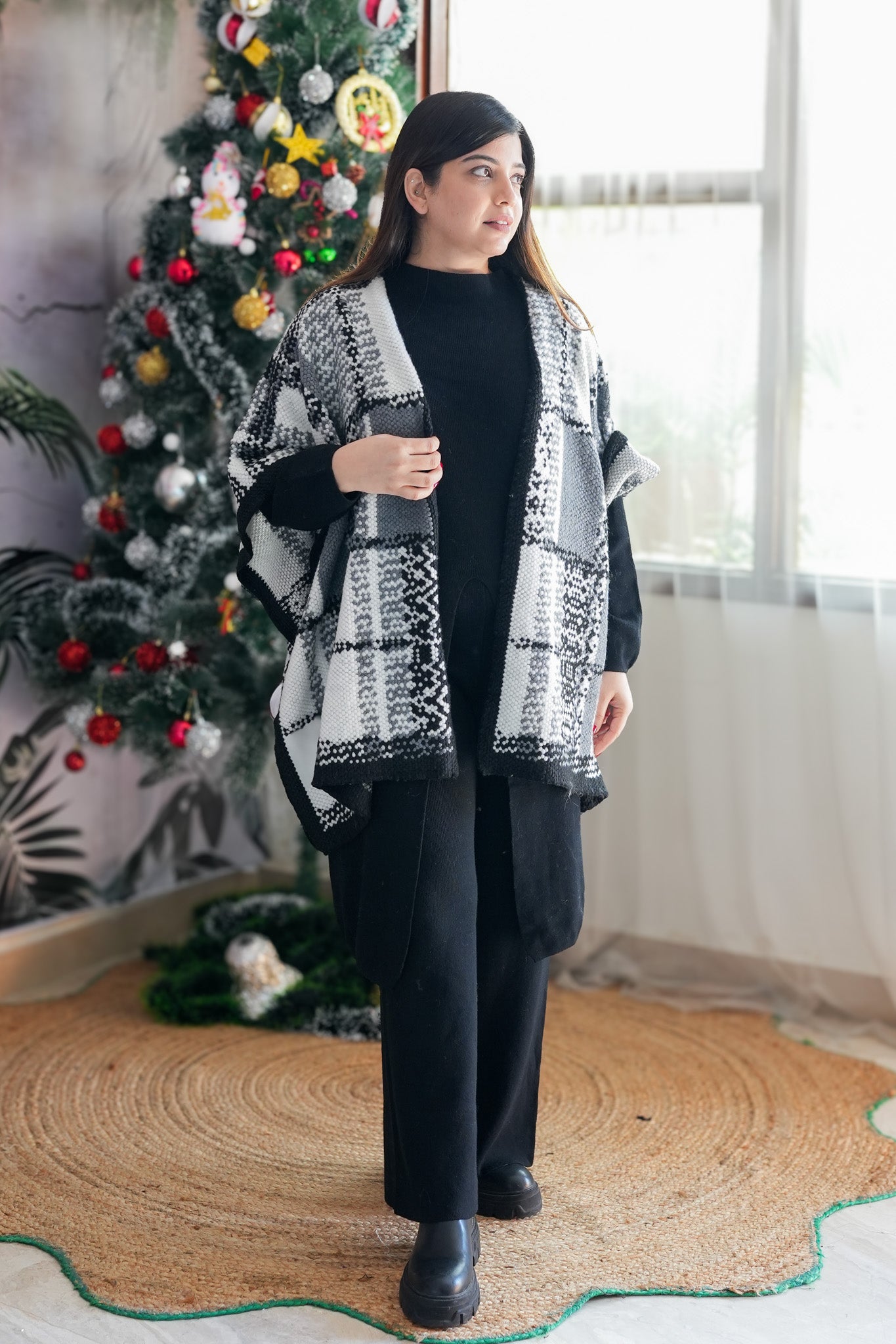 Olly Premium Woollen Cape