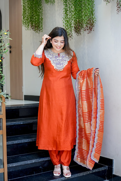 Neelaya Embroidered Suit Set