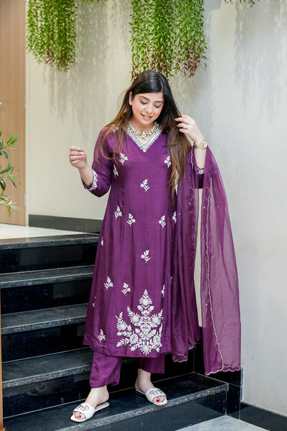 Naima Embroidered Silk Suit Set