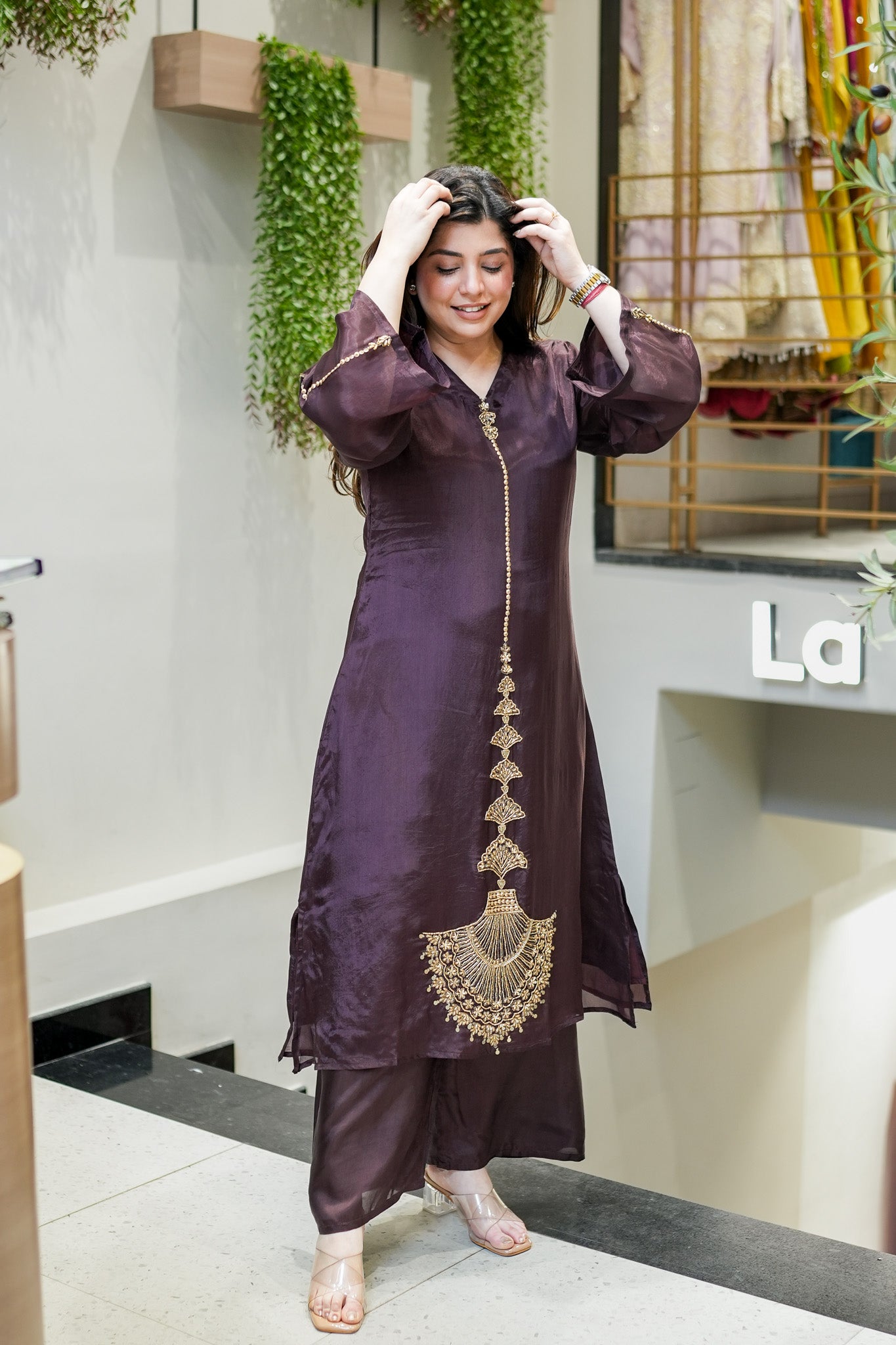 Geet Long Cord Set With Embroidery Deatiling