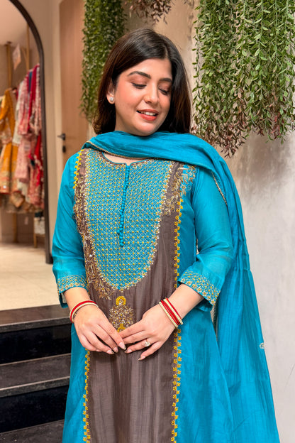 Sharika Embroidered Suit Set