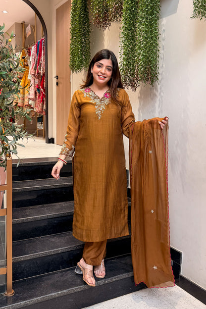 Tavira Floral Embroidered Suit Set