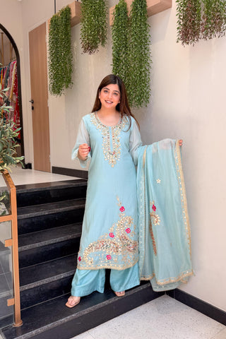 Shreen Mirror and Gotta Detailing Suit Set