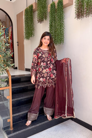 Maavi Floral Embroidered Suit Set