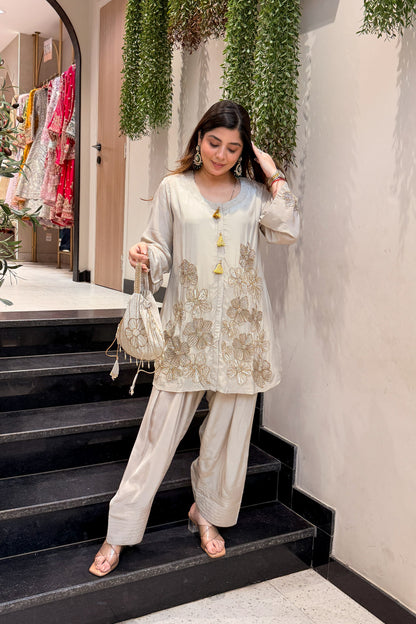 Siyaara Embroidered Co ord Set with Potli