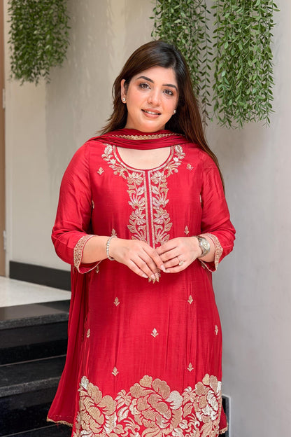 Viyona Embroidered Suit Set