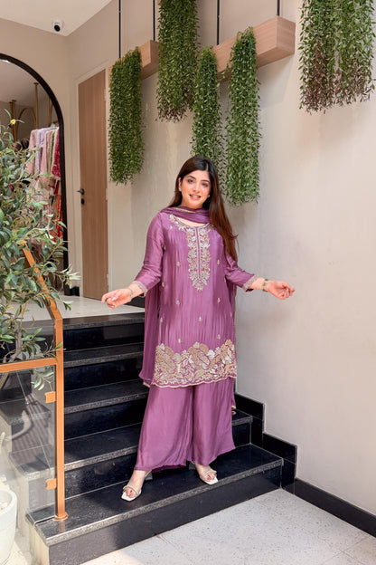 Viyona Embroidered Suit Set