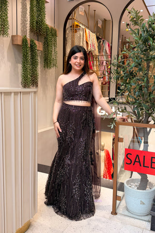 Yashika Hand Embroidered Fish Cut Lehenga