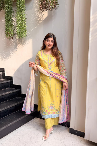 Sabeeka Pakistani Embroidered Suit Set