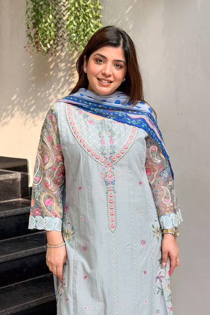 Sabeeka Pakistani Embroidered Suit Set