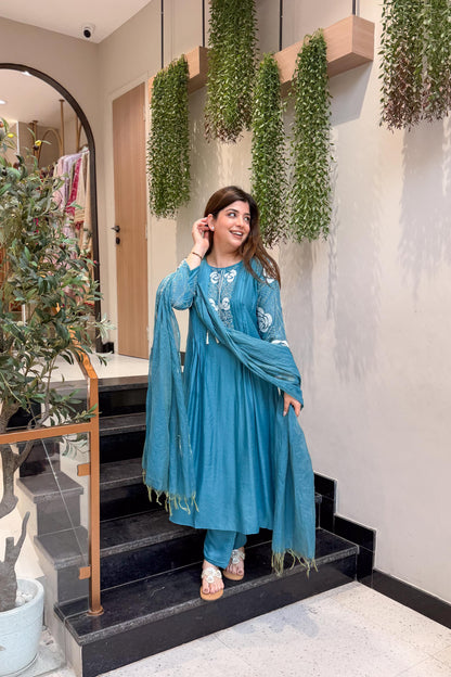 Rishita Thread Embroidered Suit Set