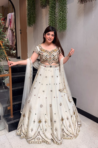 Yalina Hand Embroidered Lehenga