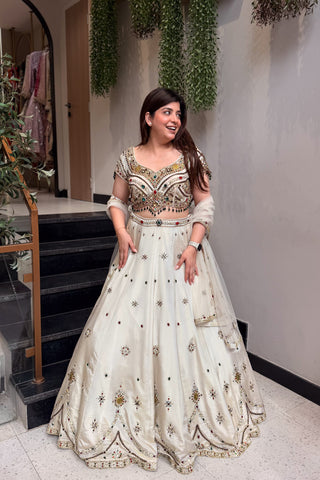 Yalina Hand Embroidered Lehenga