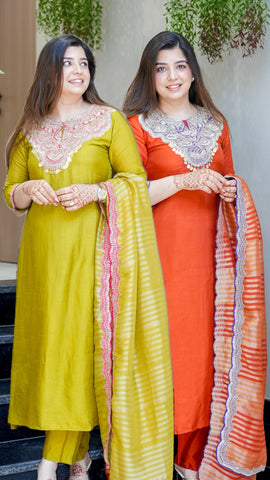 Neelaya Embroidered Suit Set