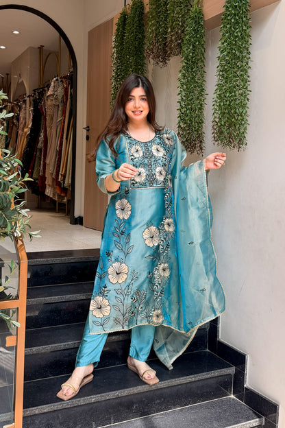 Advira Floral Embroidered Suit Set
