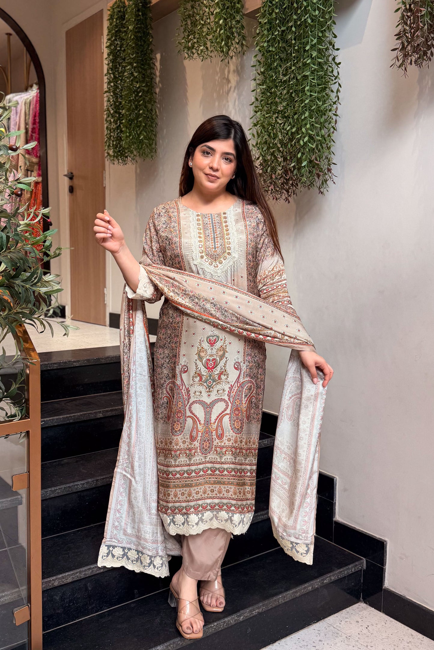 Vidya Printed Schiffli Detailing Suit Set