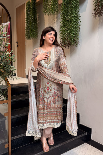 Vidya Printed Schiffli Detailing Suit Set