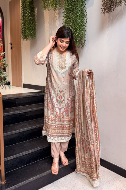 Vidya Printed Schiffli Detailing Suit Set