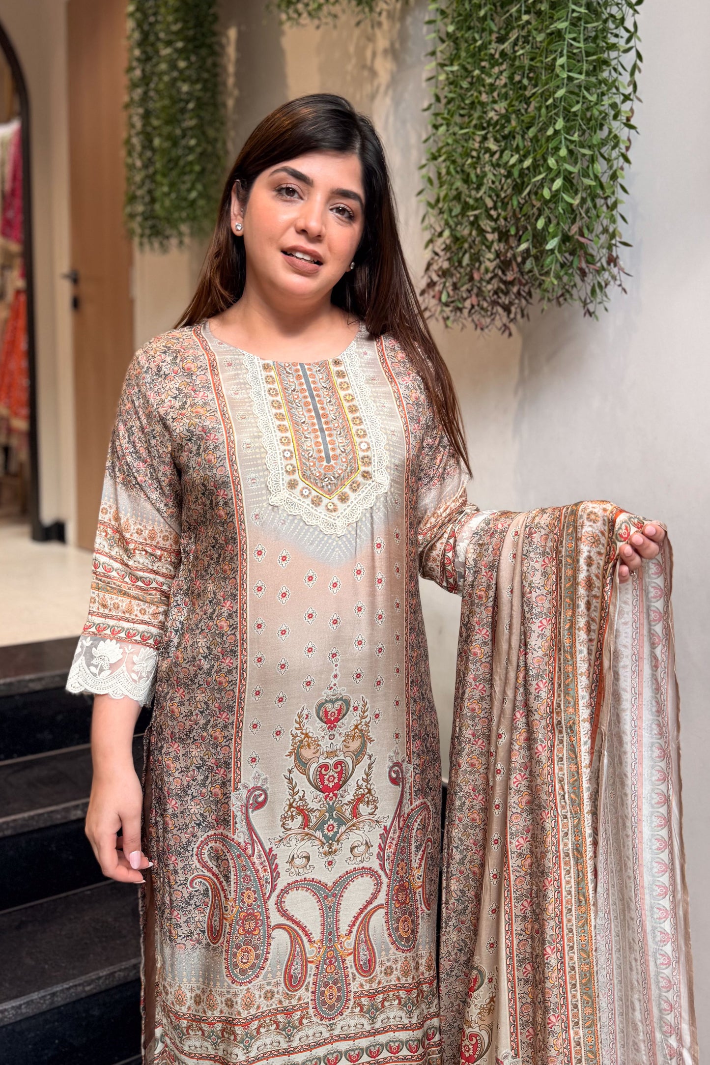 Vidya Printed Schiffli Detailing Suit Set