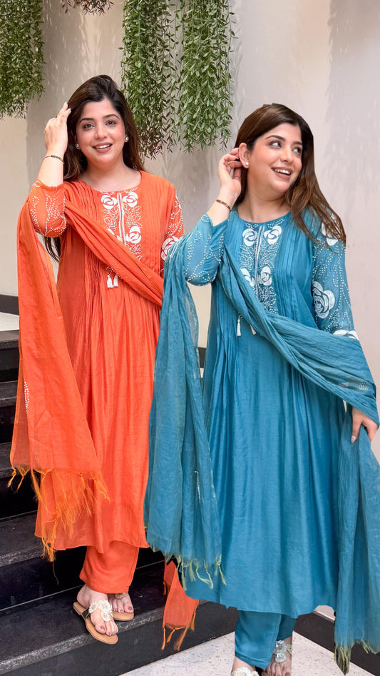 Rishita Thread Embroidered Suit Set