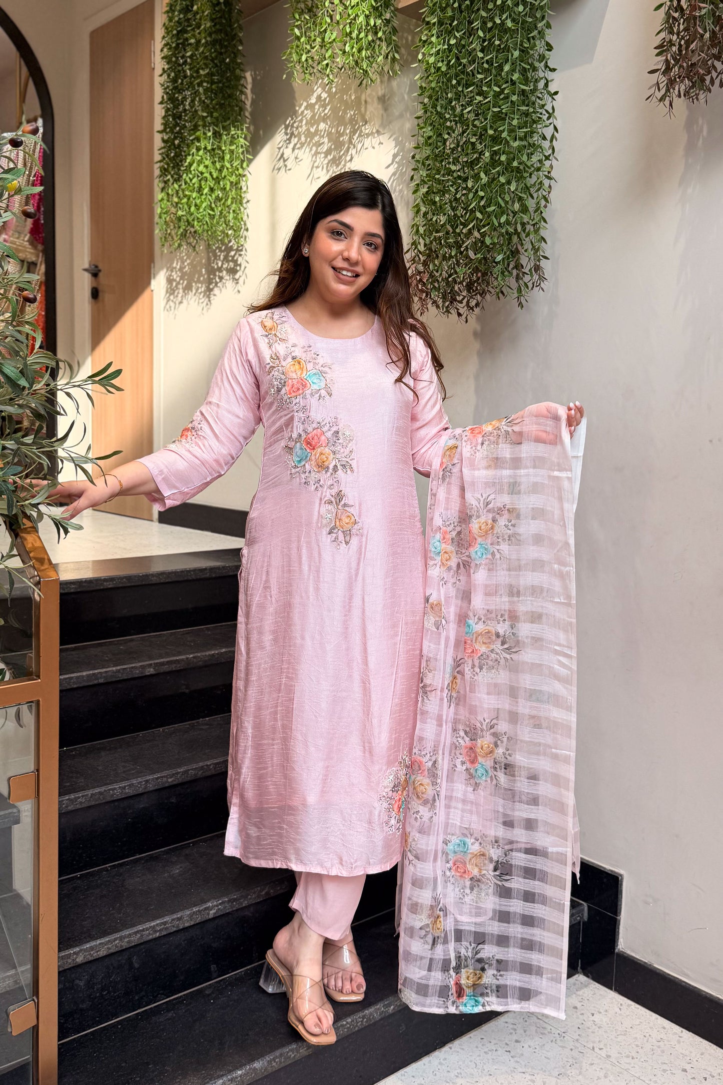 Vafa Floral Embroidered Suit Set