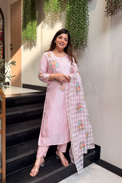 Vafa Floral Embroidered Suit Set