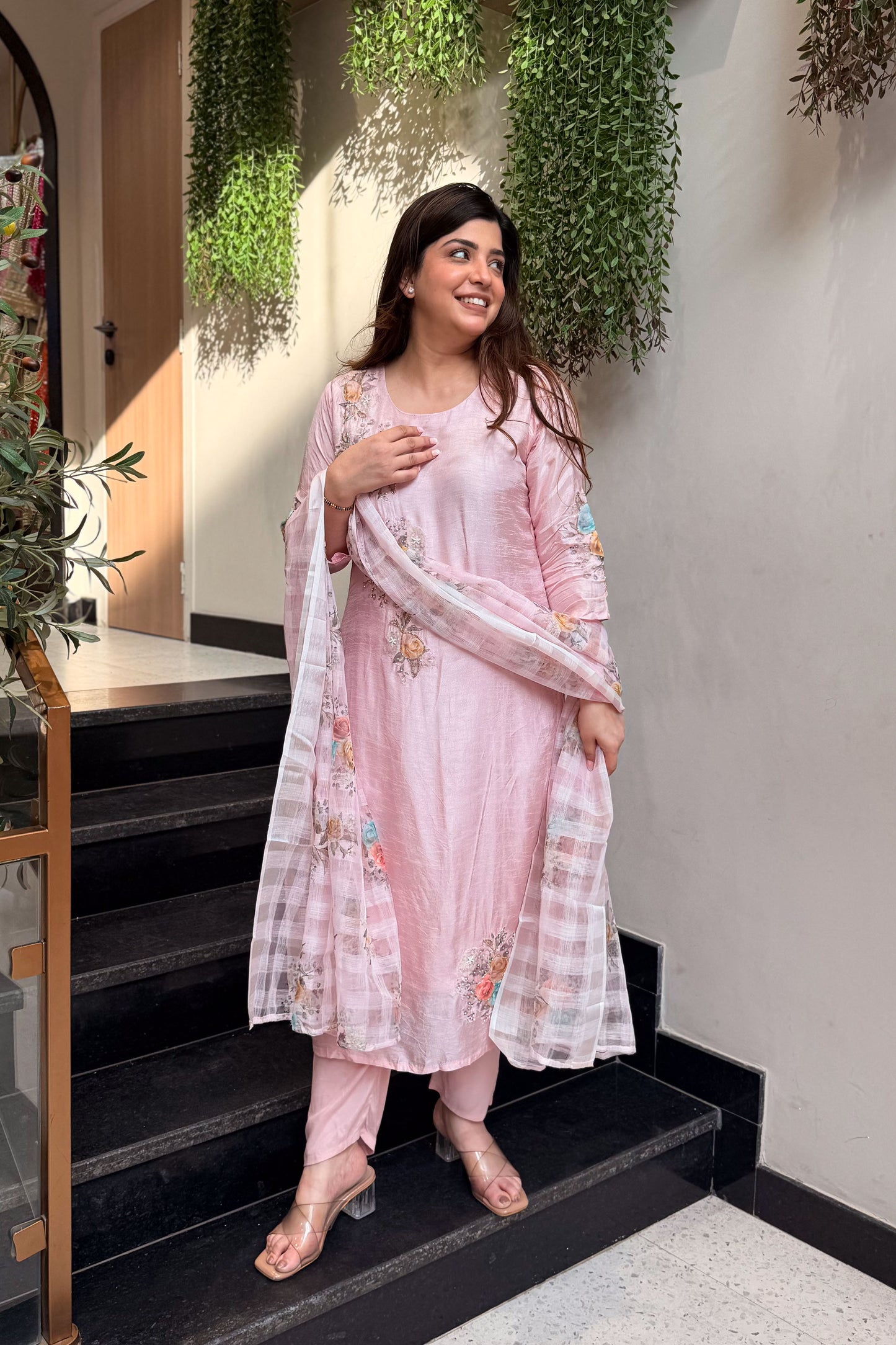 Vafa Floral Embroidered Suit Set