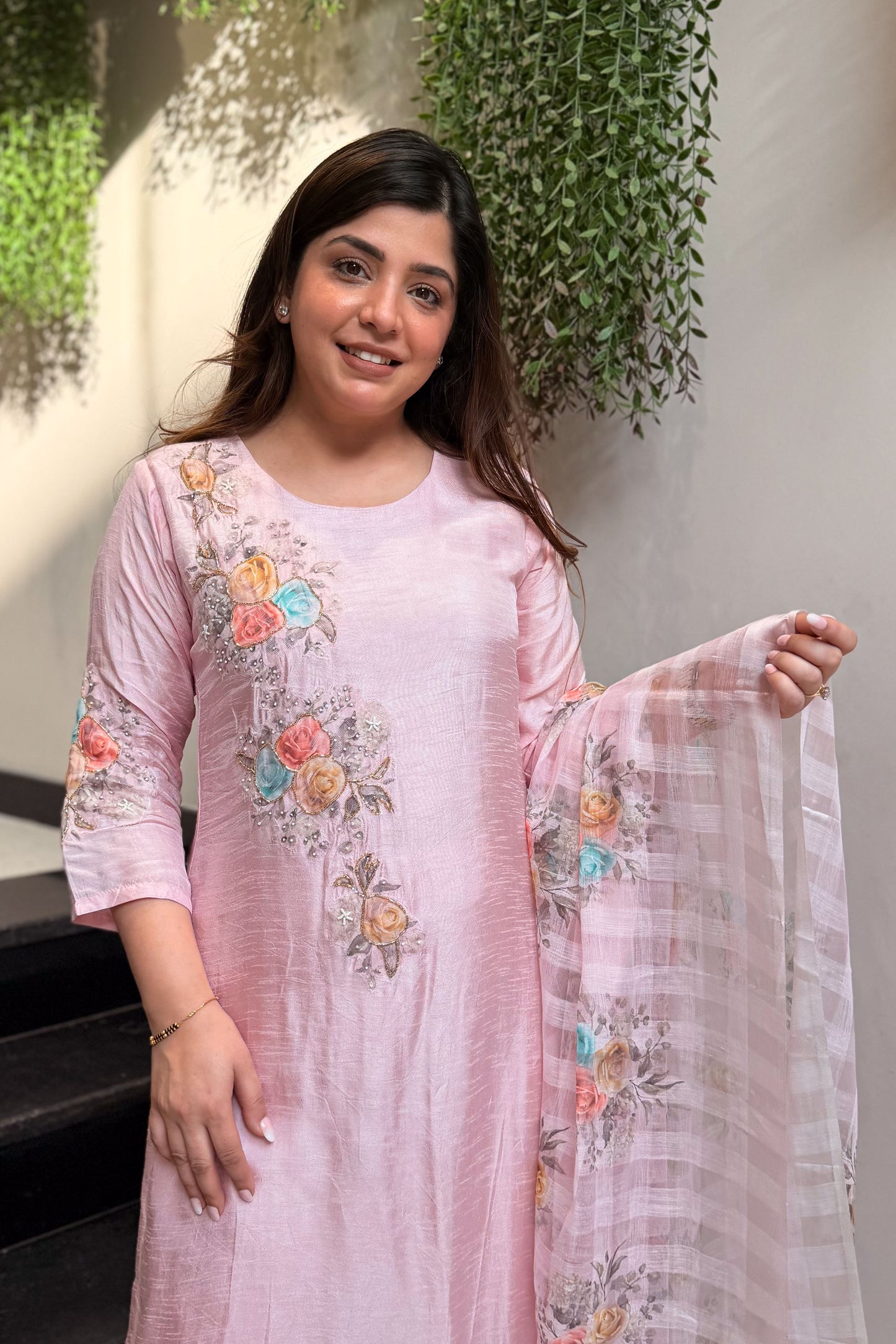 Vafa Floral Embroidered Suit Set
